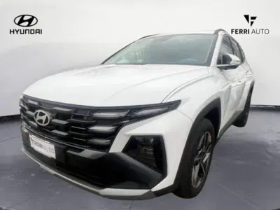 Hyundai Tucson 1.6 hev Business 4wd auto nuova a Padova