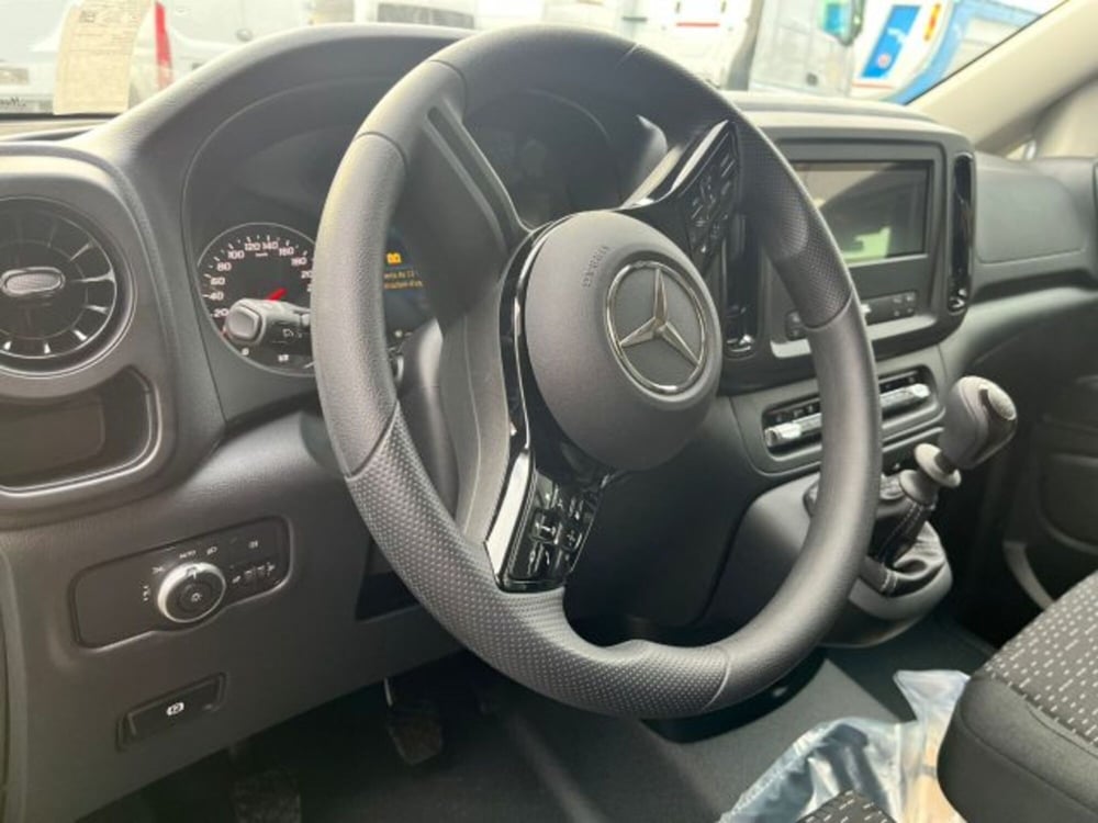 Mercedes-Benz Vito nuova a Bergamo (10)