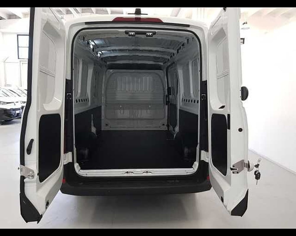 Maxus Deliver Furgone nuova a Milano (8)