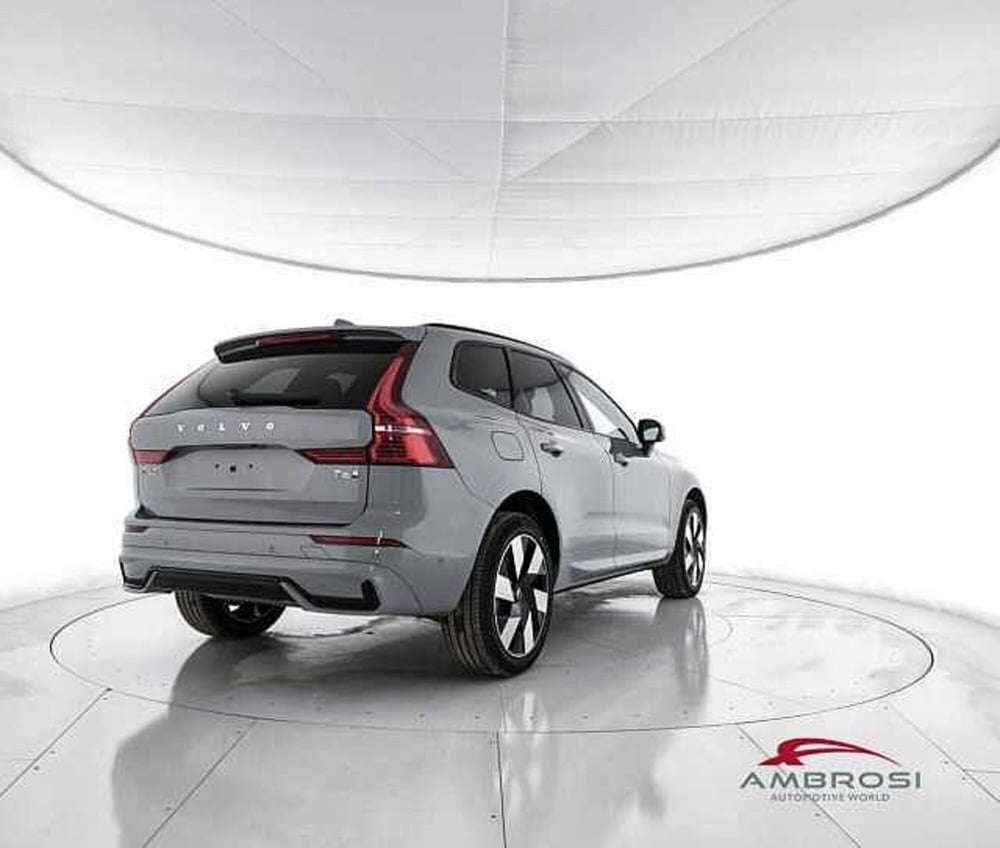 Volvo XC60 nuova a Viterbo (3)