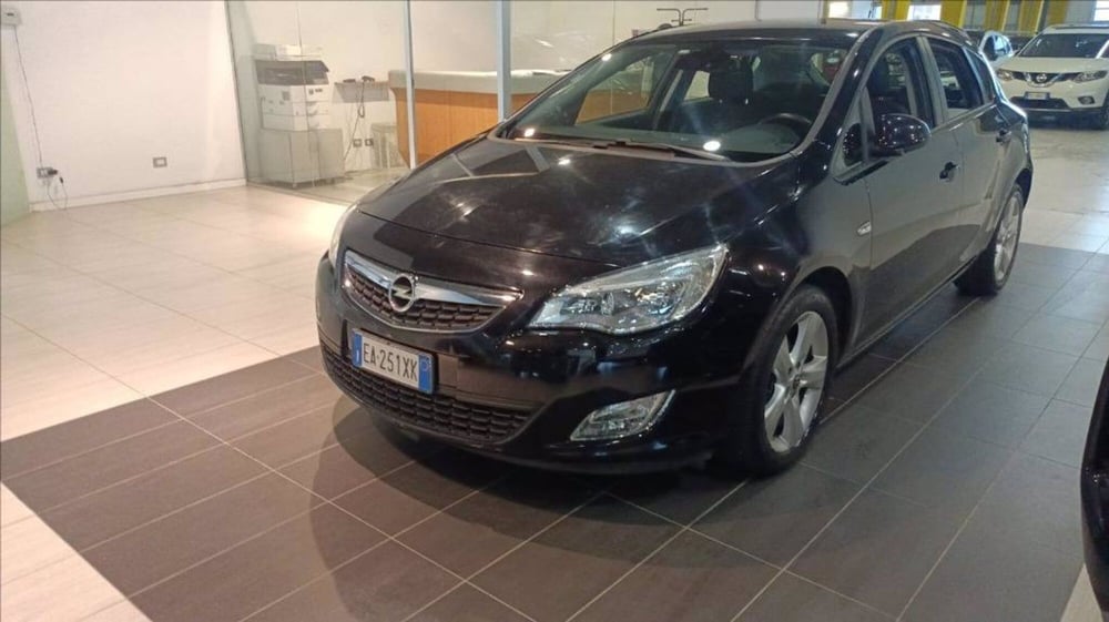 Opel Astra usata a Milano (2)