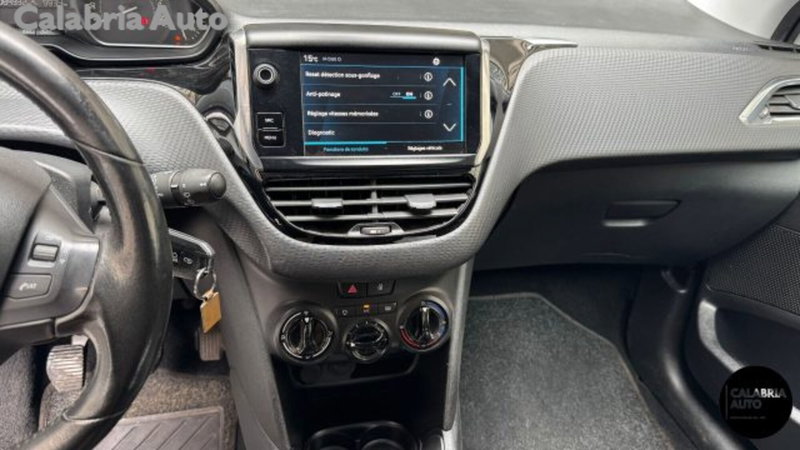 Peugeot 208 usata a Reggio Calabria (18)