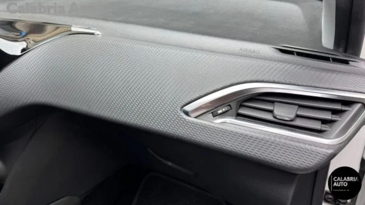 Peugeot 208 usata a Reggio Calabria (20)