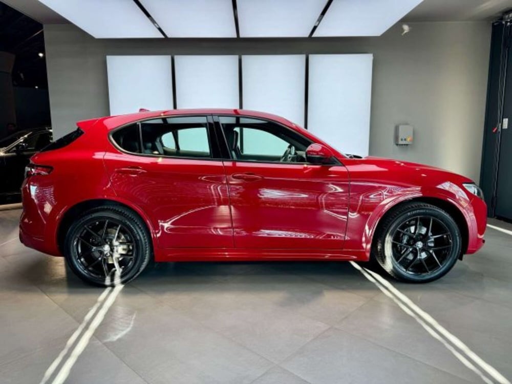 Alfa Romeo Stelvio usata a Torino (5)