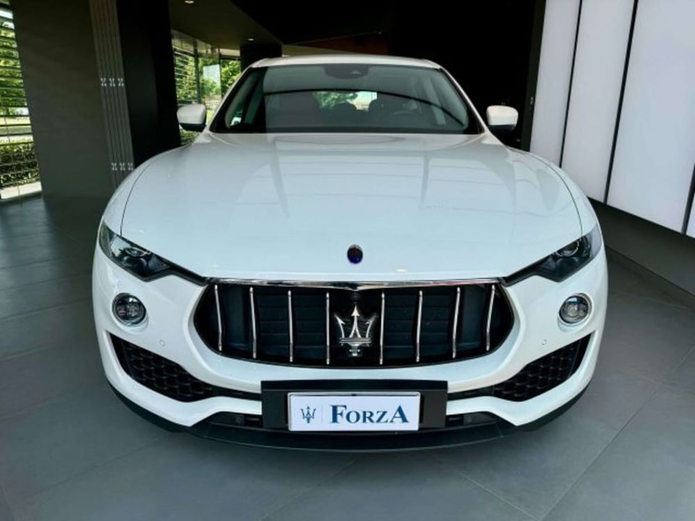 Maserati Levante usata a Torino (2)