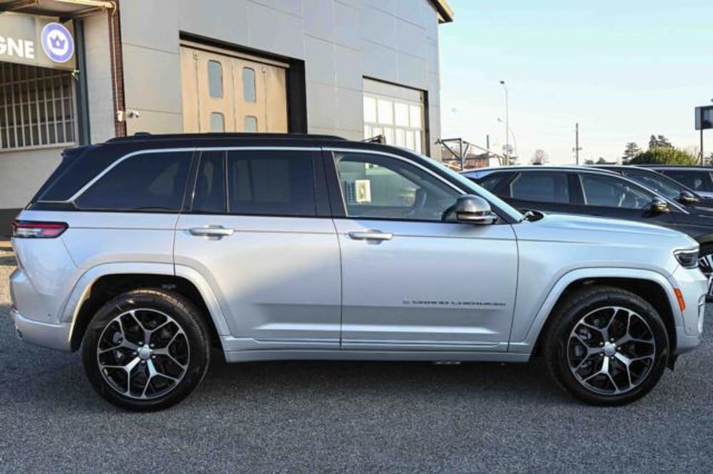 Jeep Grand Cherokee nuova a Torino (4)