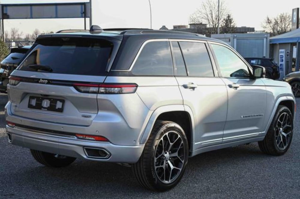 Jeep Grand Cherokee nuova a Torino (5)