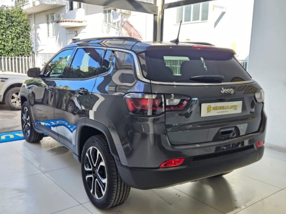 Jeep Compass nuova a Napoli (7)