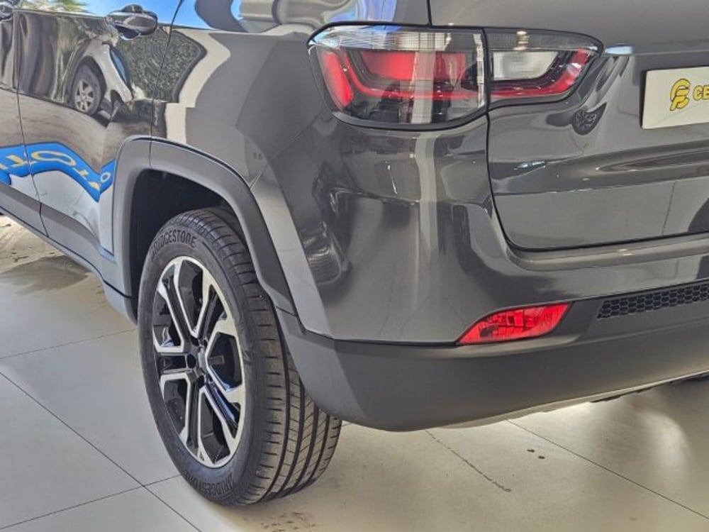 Jeep Compass nuova a Napoli (8)