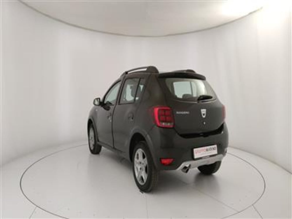 Dacia Sandero usata a Bari (5)