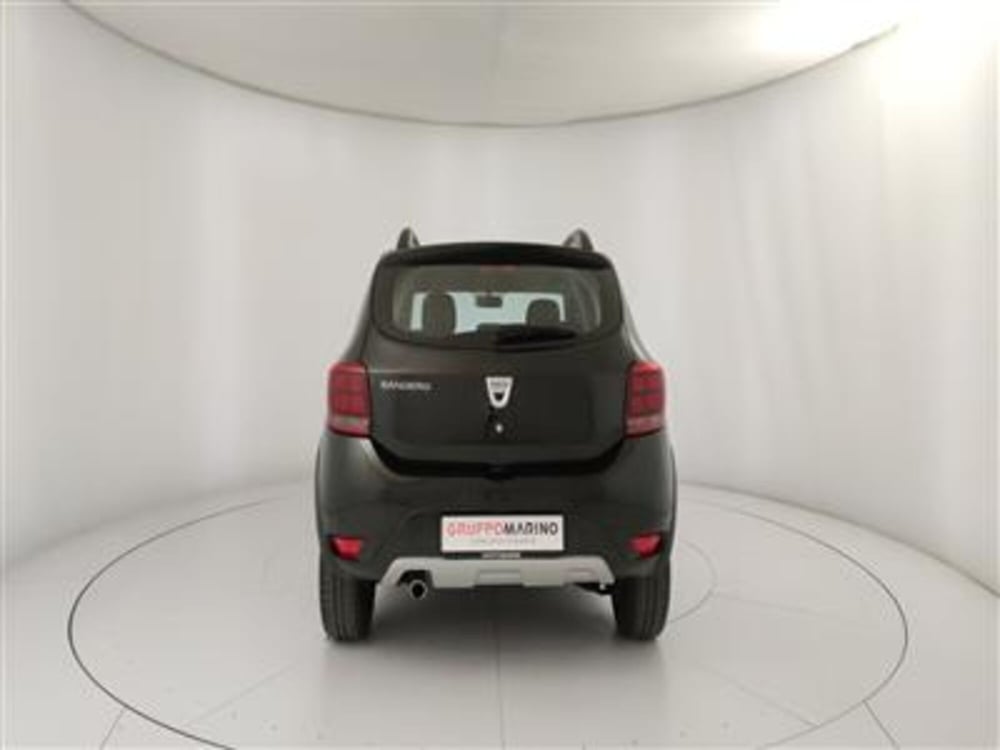 Dacia Sandero usata a Bari (6)