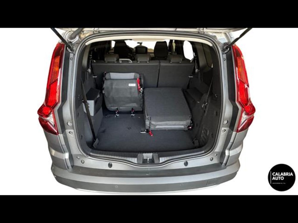 Dacia Jogger nuova a Reggio Calabria (5)