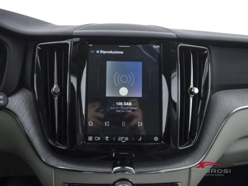 Volvo XC60 nuova a Perugia (7)