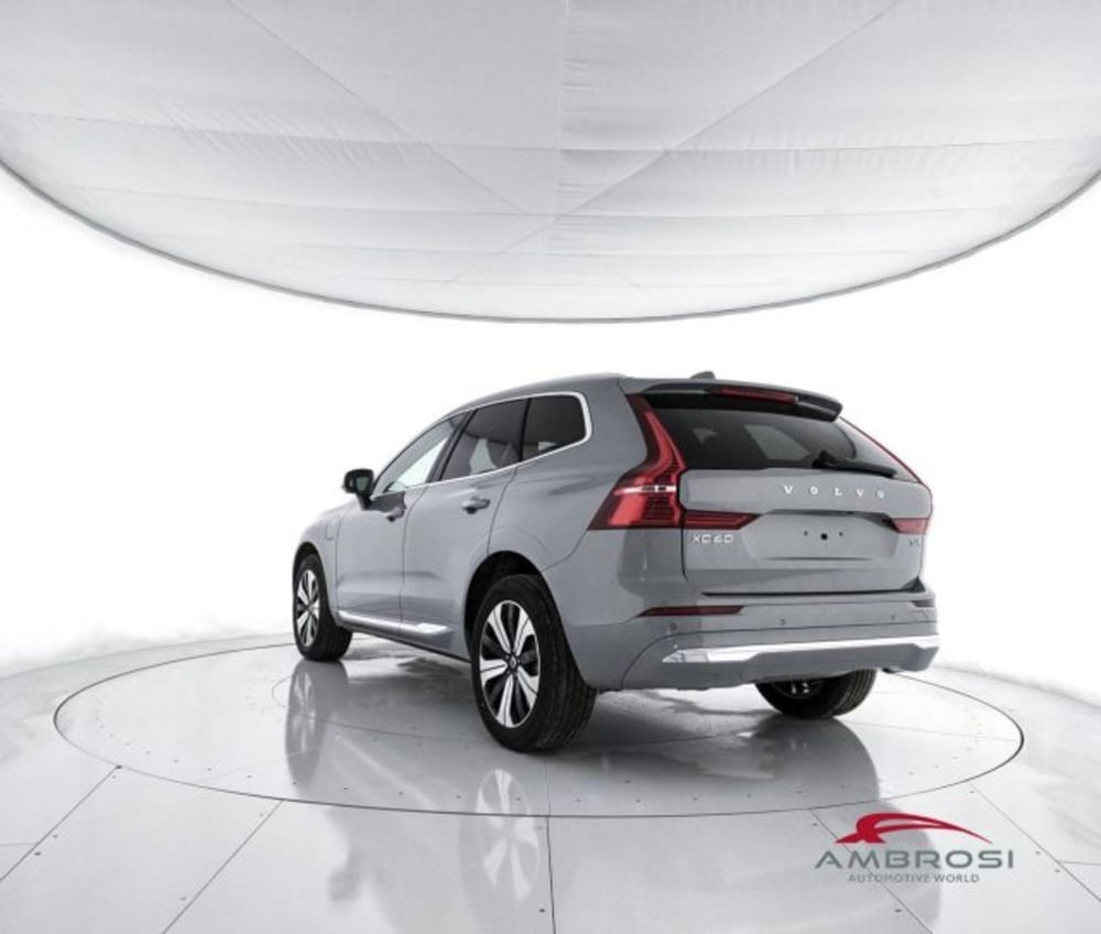 Volvo XC60 nuova a Perugia (4)