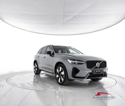 Volvo XC60 T6 Recharge AWD Plug-in Hybrid aut. Plus Dark nuova a Corciano