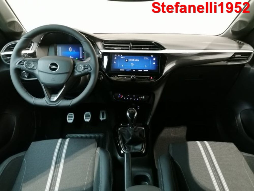 Opel Corsa nuova a Bologna (12)