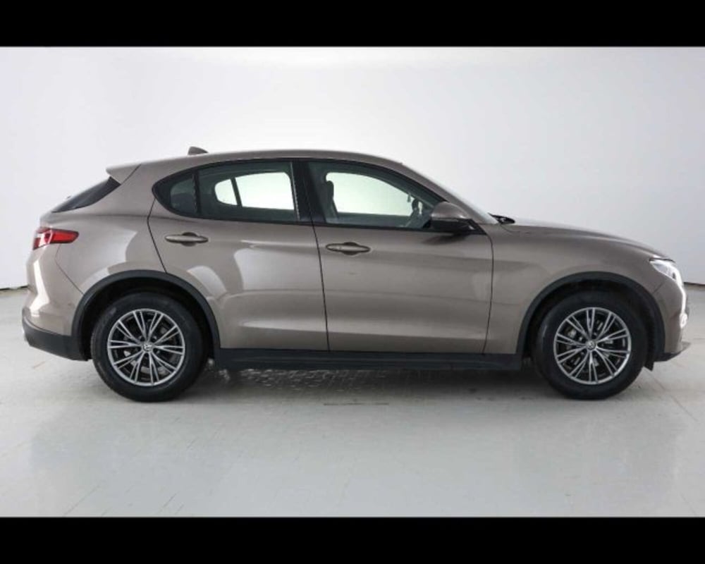 Alfa Romeo Stelvio usata a Bologna (7)