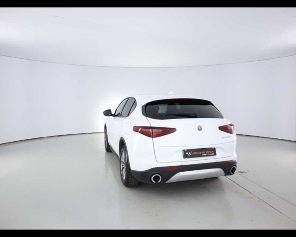 Alfa Romeo Stelvio usata a Bologna (4)