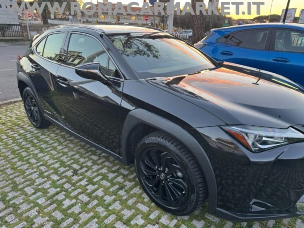 Lexus UX usata a Roma (6)