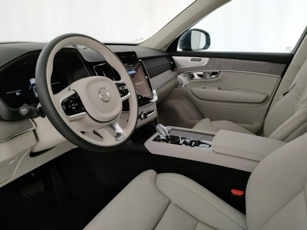 Volvo XC90 nuova a Modena (18)