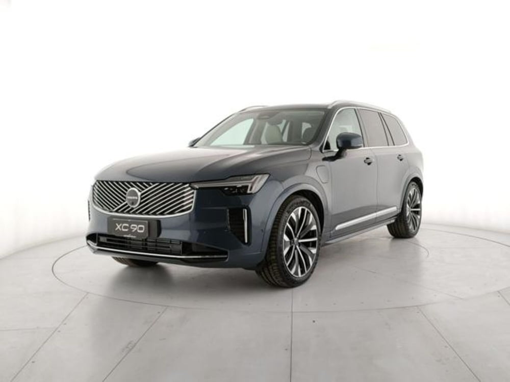 Volvo XC90 nuova a Modena (2)