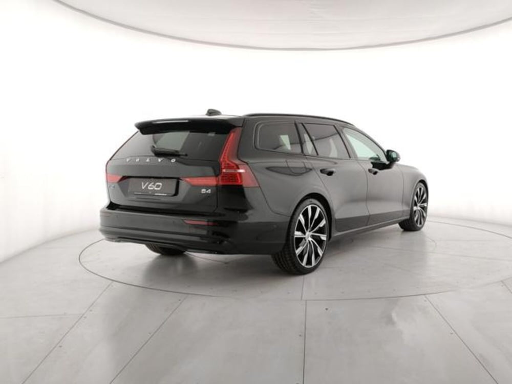 Volvo V60 nuova a Modena (5)