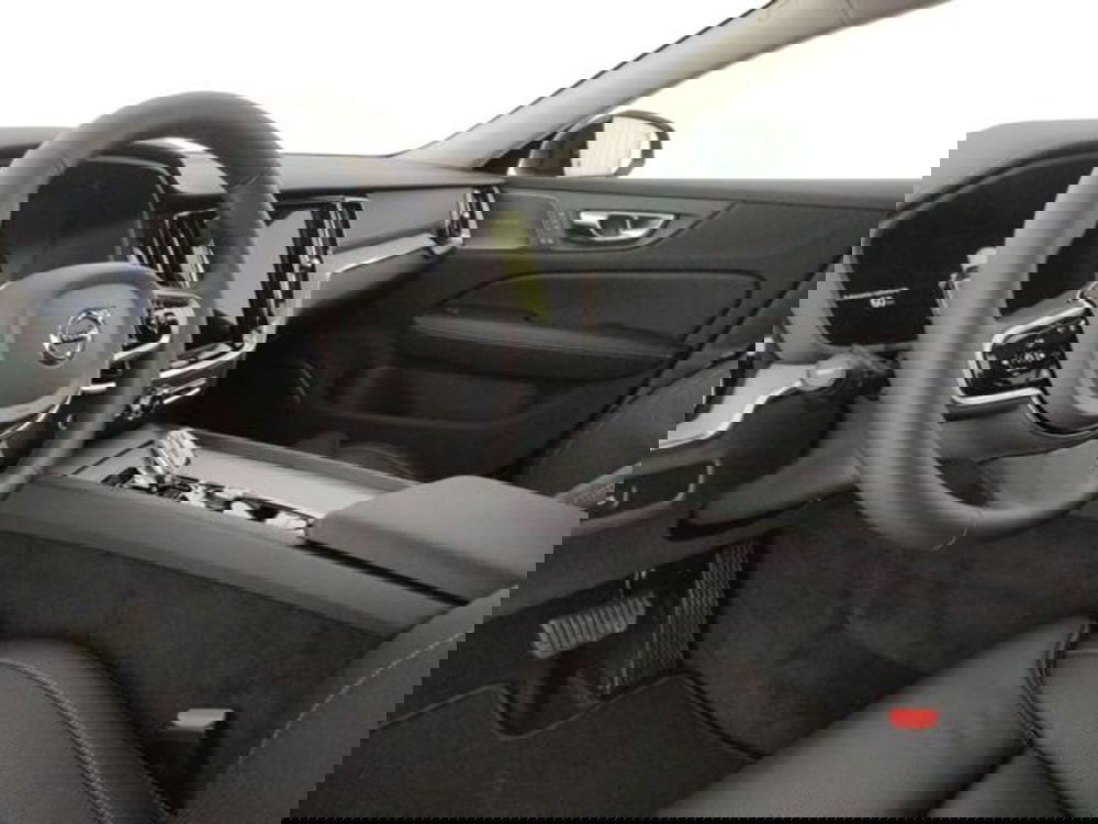 Volvo V60 nuova a Modena (17)