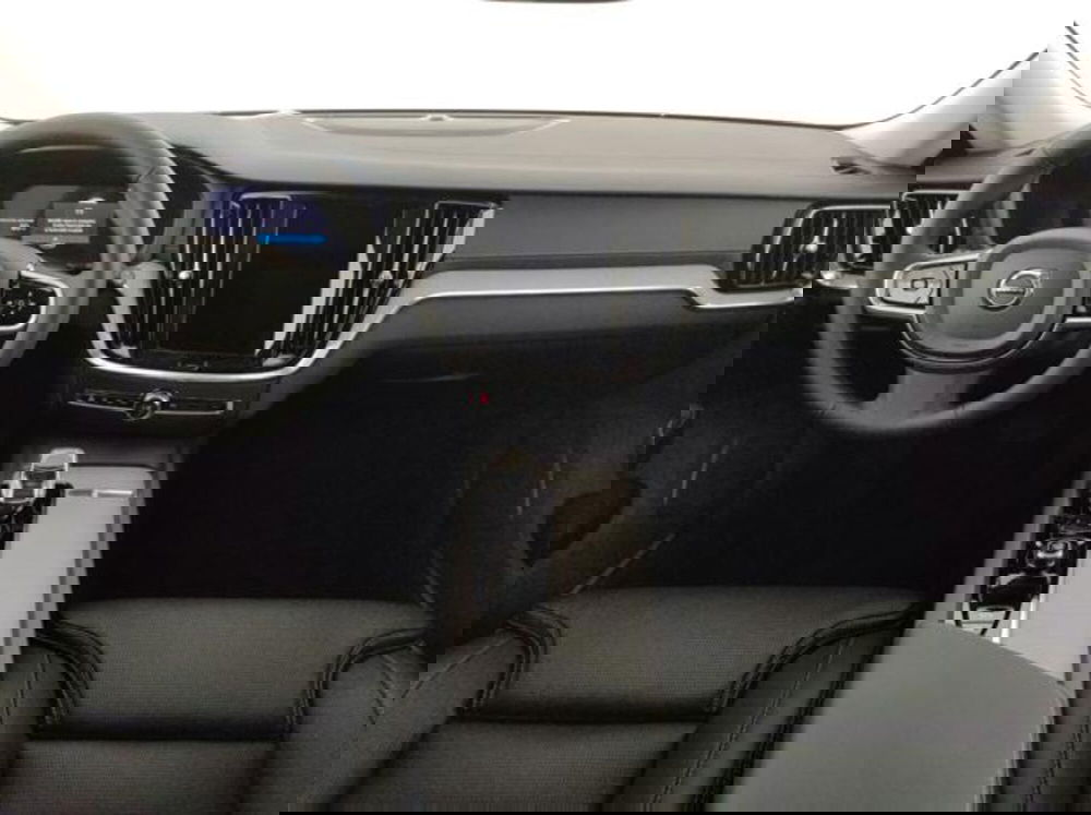 Volvo V60 nuova a Modena (18)