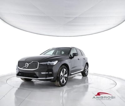 Volvo XC60 T6 Recharge AWD Plug-in Hybrid aut. Plus Dark nuova a Corciano