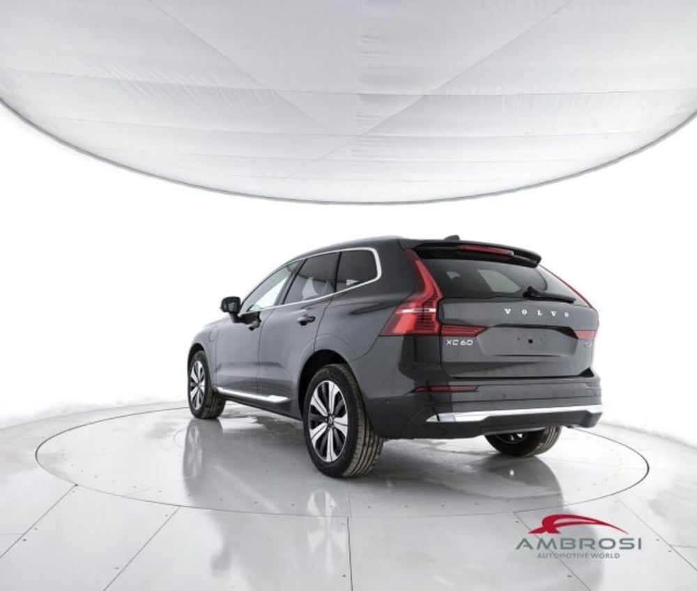 Volvo XC60 nuova a Perugia (4)