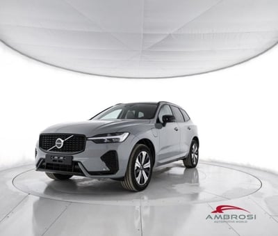 Volvo XC60 T6 Recharge AWD Plug-in Hybrid aut. Plus Dark nuova a Corciano