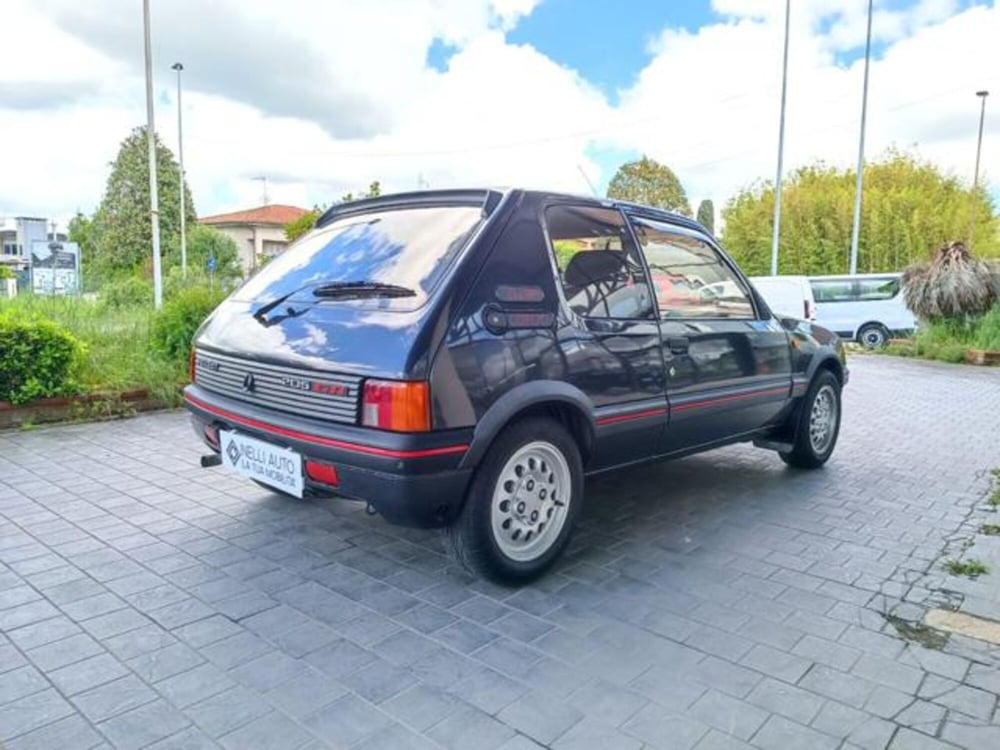 Peugeot 205 usata a Pisa (11)