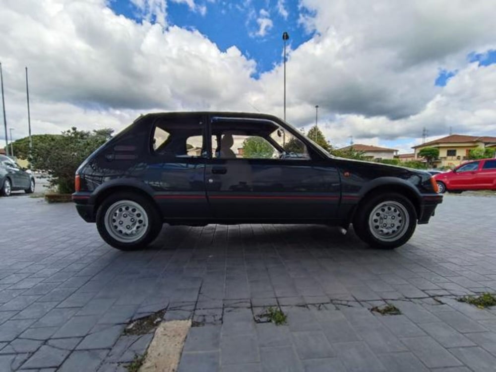 Peugeot 205 usata a Pisa (12)