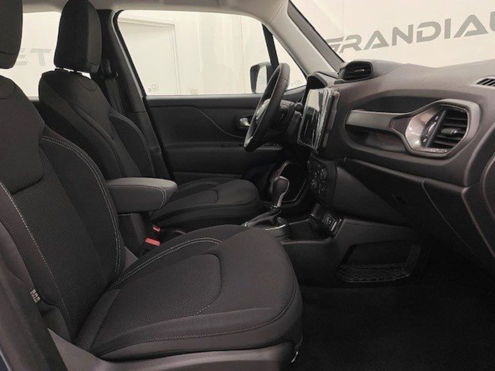 Jeep Renegade nuova a Alessandria (12)