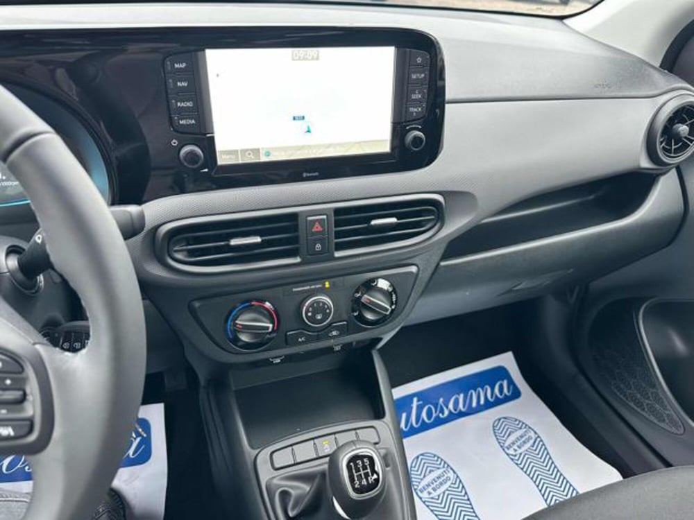 Hyundai i10 nuova a Milano (9)