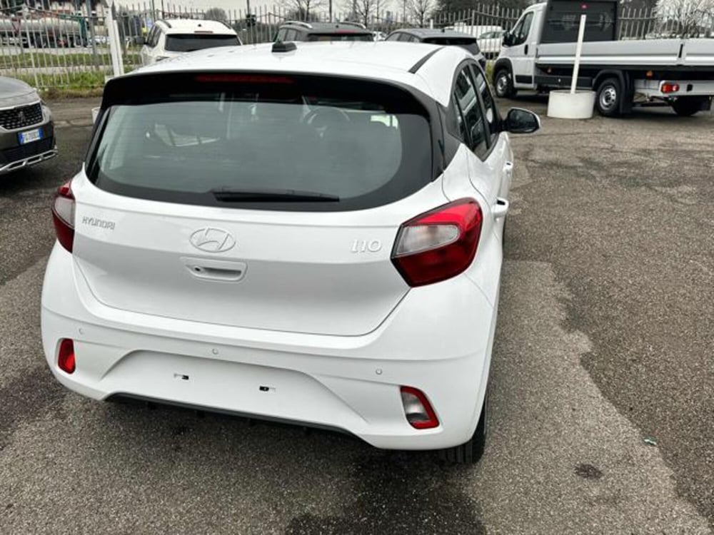 Hyundai i10 nuova a Milano (5)