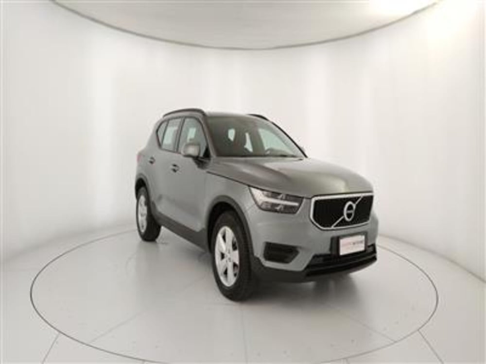 Volvo XC40 usata a Bari (11)