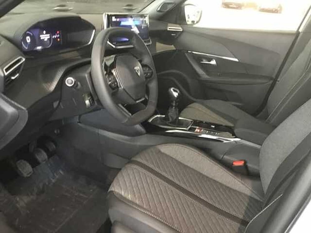 Peugeot 2008 nuova a Varese (9)