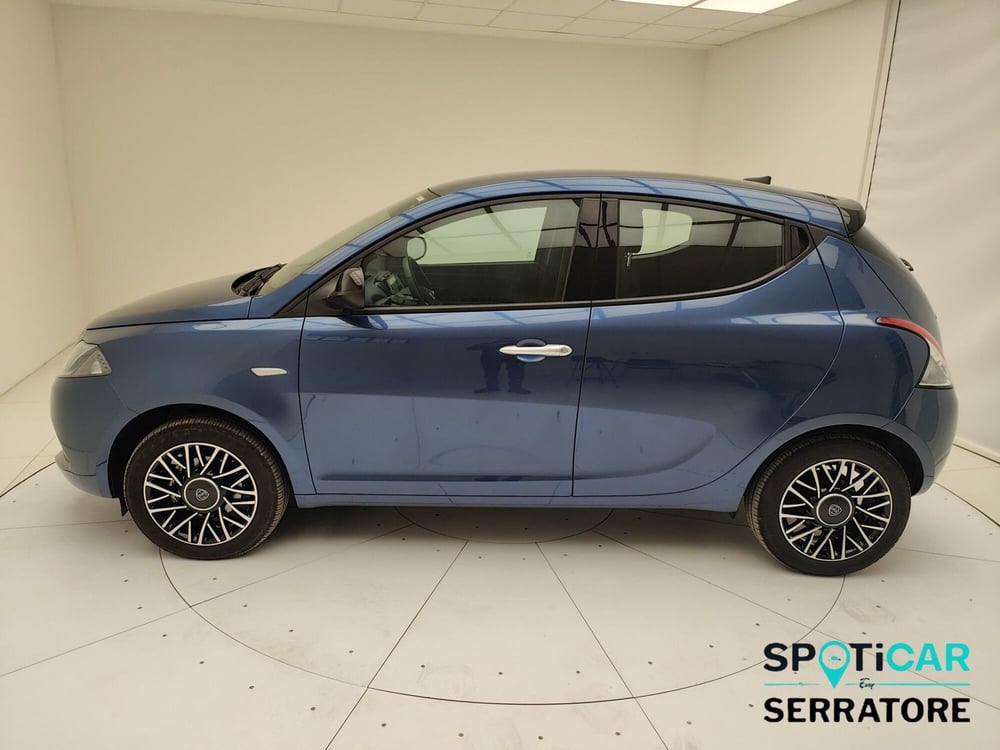 Lancia Ypsilon usata a Como (4)