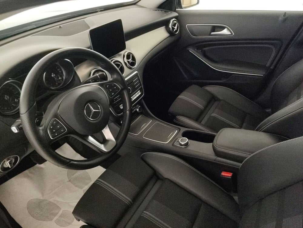 Mercedes-Benz GLA SUV usata a Alessandria (6)