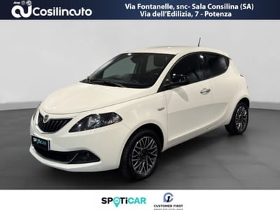 Lancia Ypsilon 1.0 FireFly 5 porte S&amp;S Hybrid Gold Plus del 2023 usata a Sala Consilina