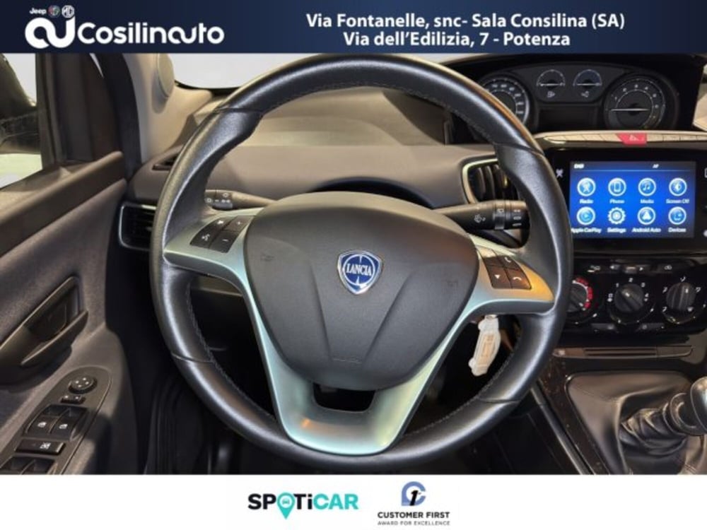 Lancia Ypsilon usata a Salerno (12)