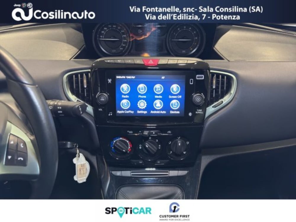 Lancia Ypsilon usata a Salerno (13)