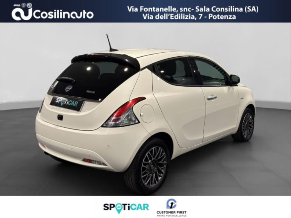 Lancia Ypsilon usata a Salerno (5)