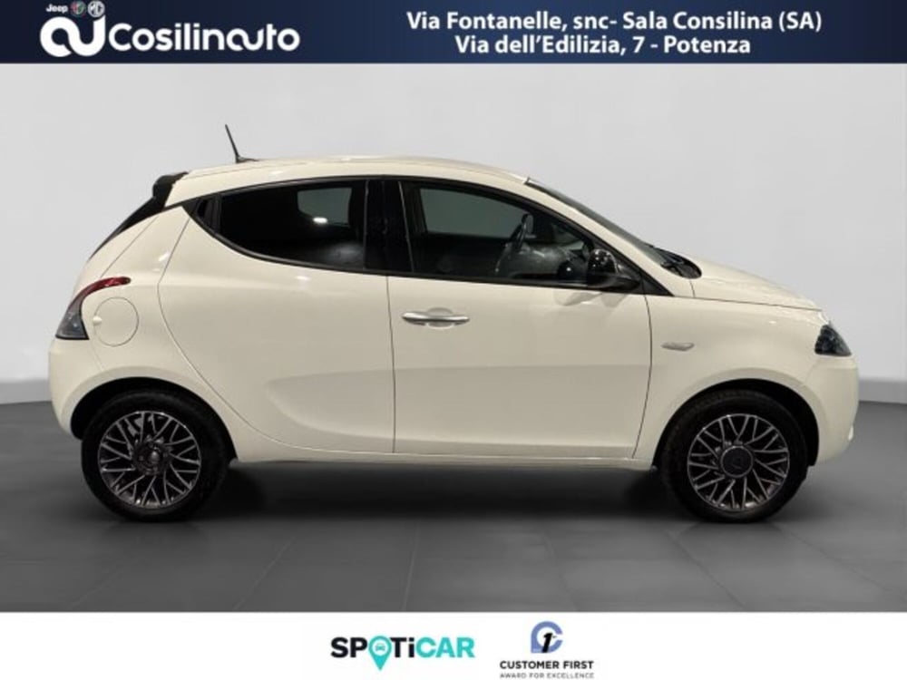 Lancia Ypsilon usata a Salerno (6)