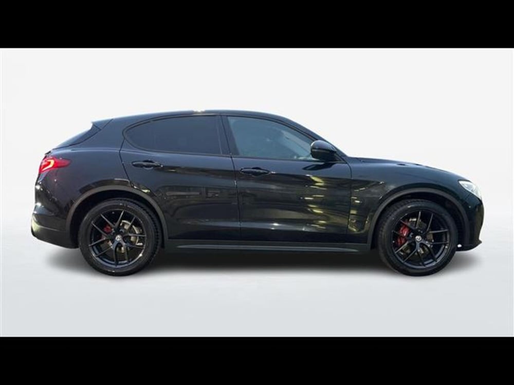 Alfa Romeo Stelvio usata a Treviso (4)