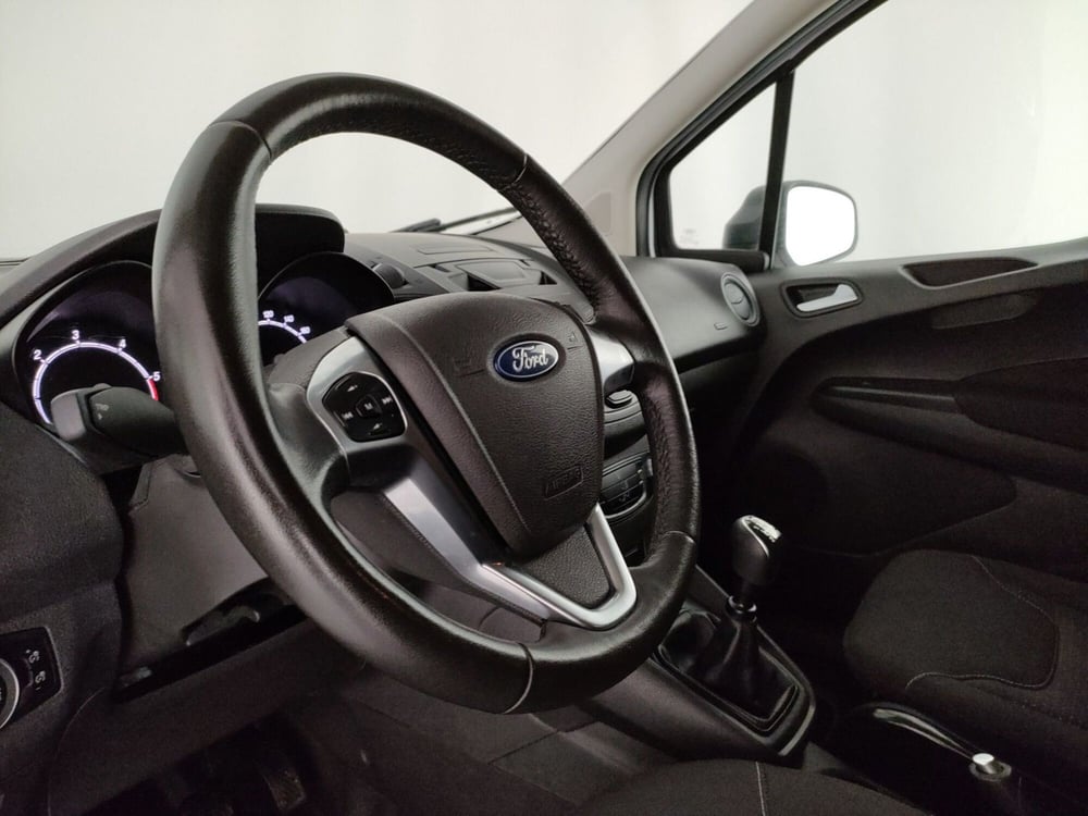 Ford Transit Courier usata a Roma (10)