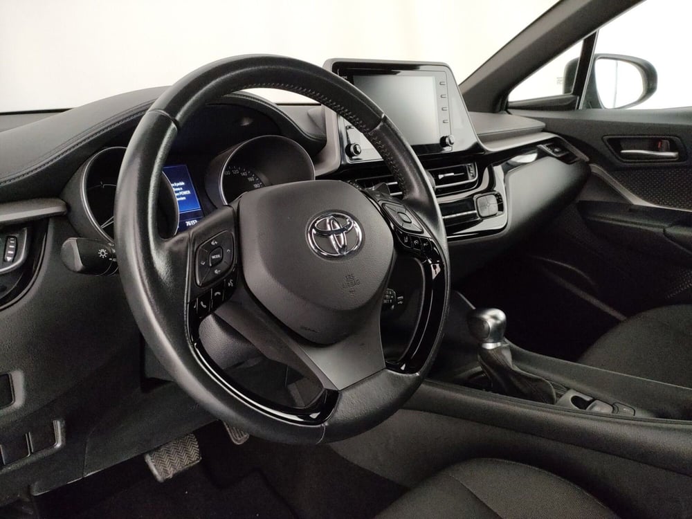 Toyota Toyota C-HR usata a Roma (11)