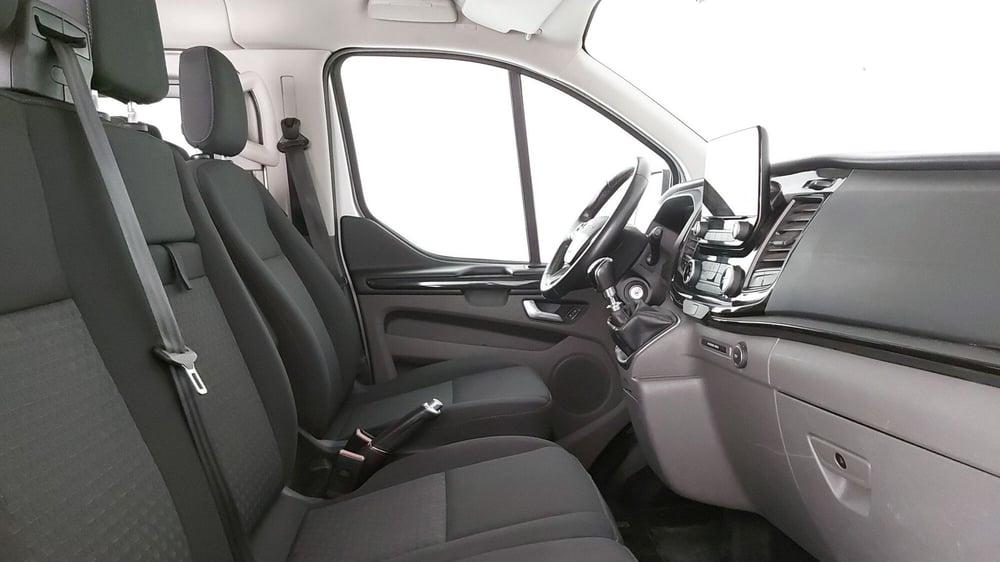 Ford Tourneo Custom usata a Roma (6)