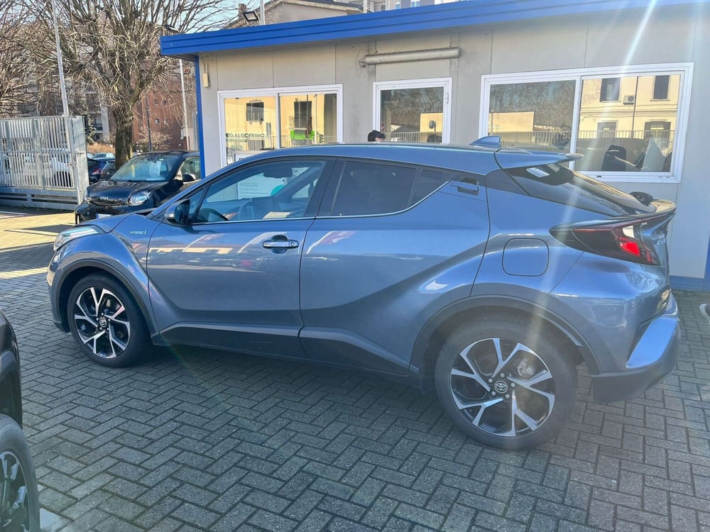 Toyota Toyota C-HR usata a Milano (4)